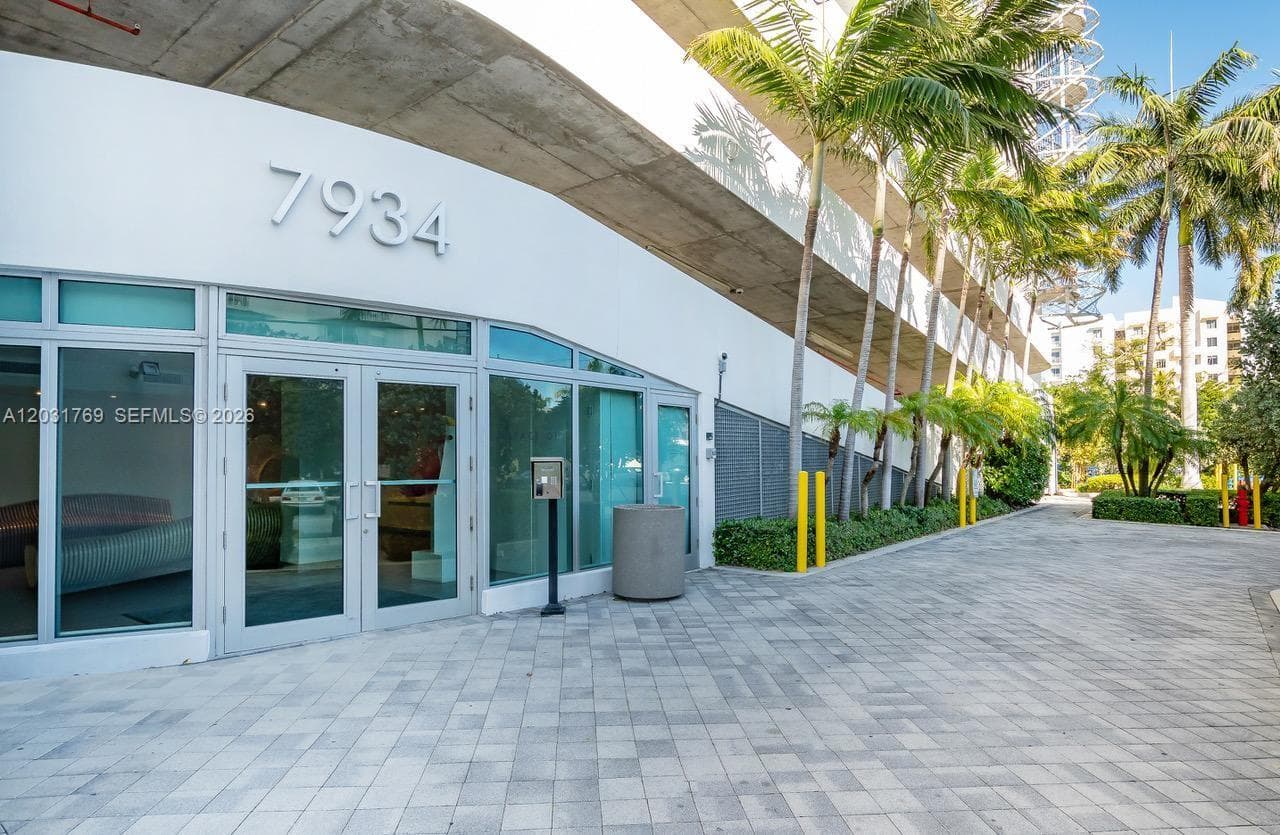 7934 West Dr # 705, North Bay Village FL 33141 — 42