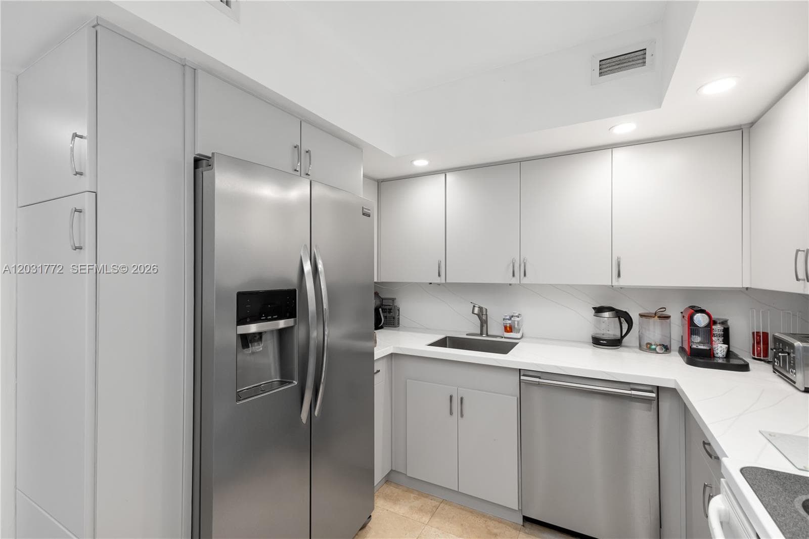 5600 Collins Ave # 14R, Miami Beach FL 33140 — 11