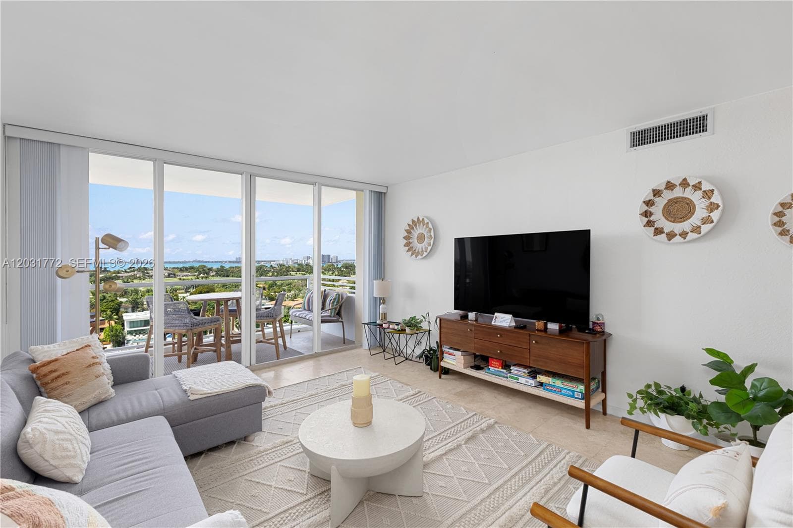 5600 Collins Ave # 14R, Miami Beach FL 33140 — 4