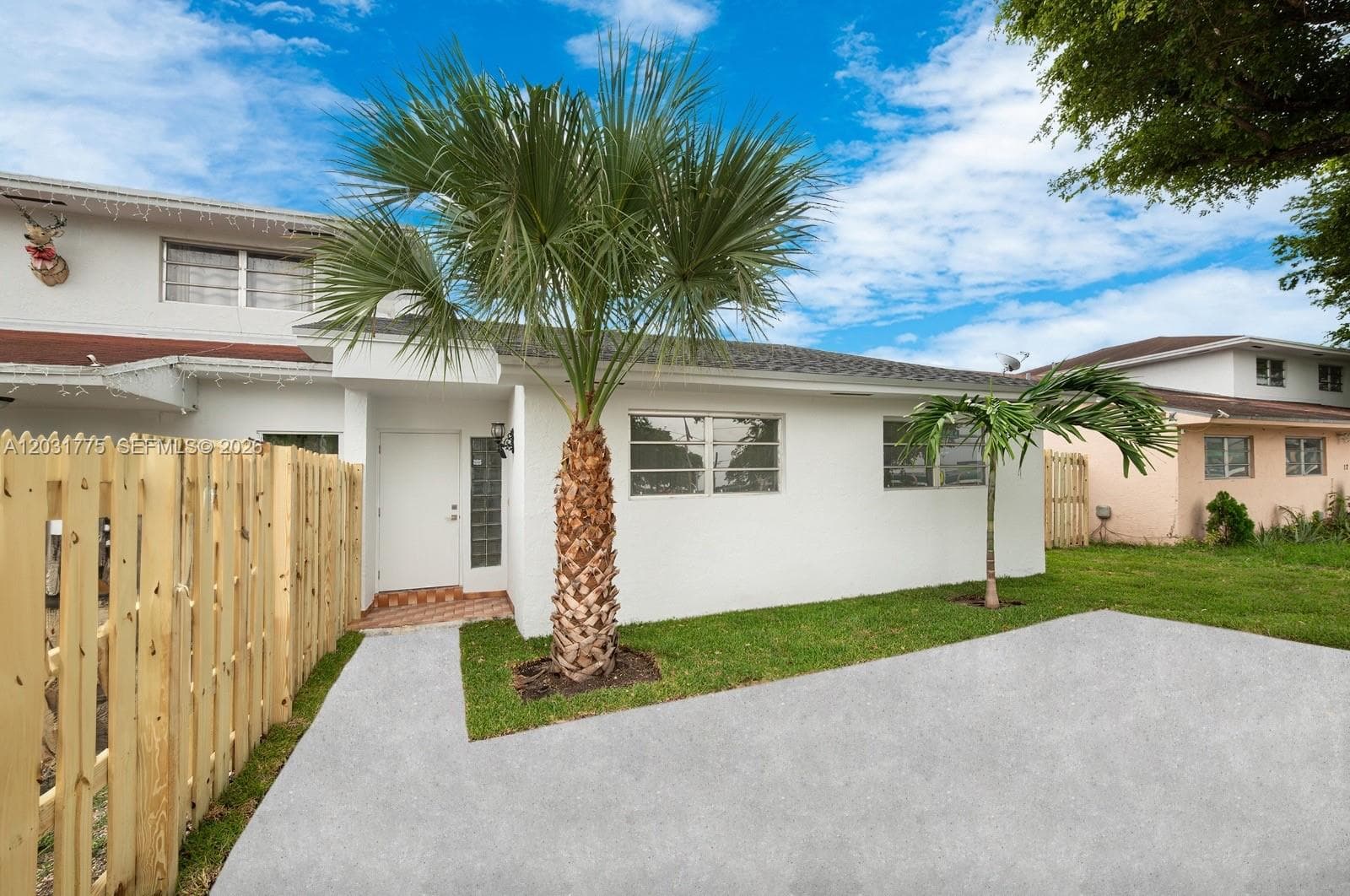 23 NW 109th Ave, Miami FL 33172 — 1