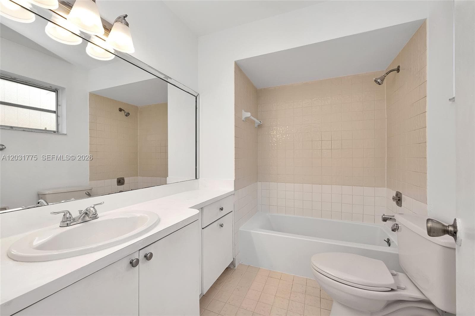 23 NW 109th Ave, Miami FL 33172 — 24