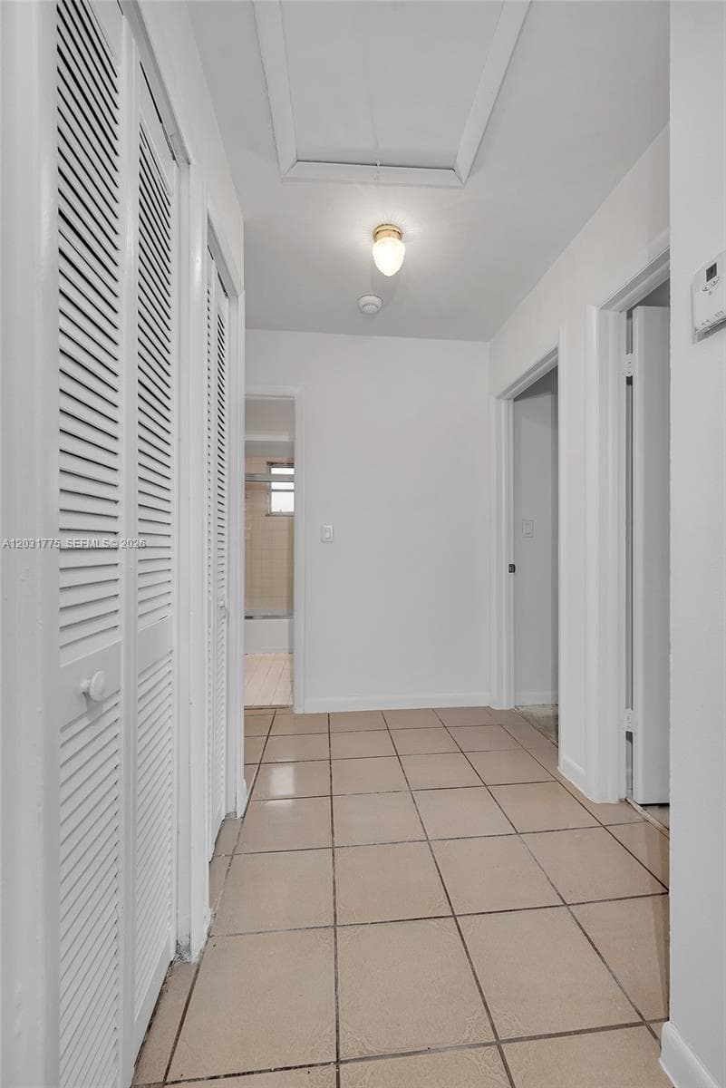 23 NW 109th Ave, Miami FL 33172 — 34
