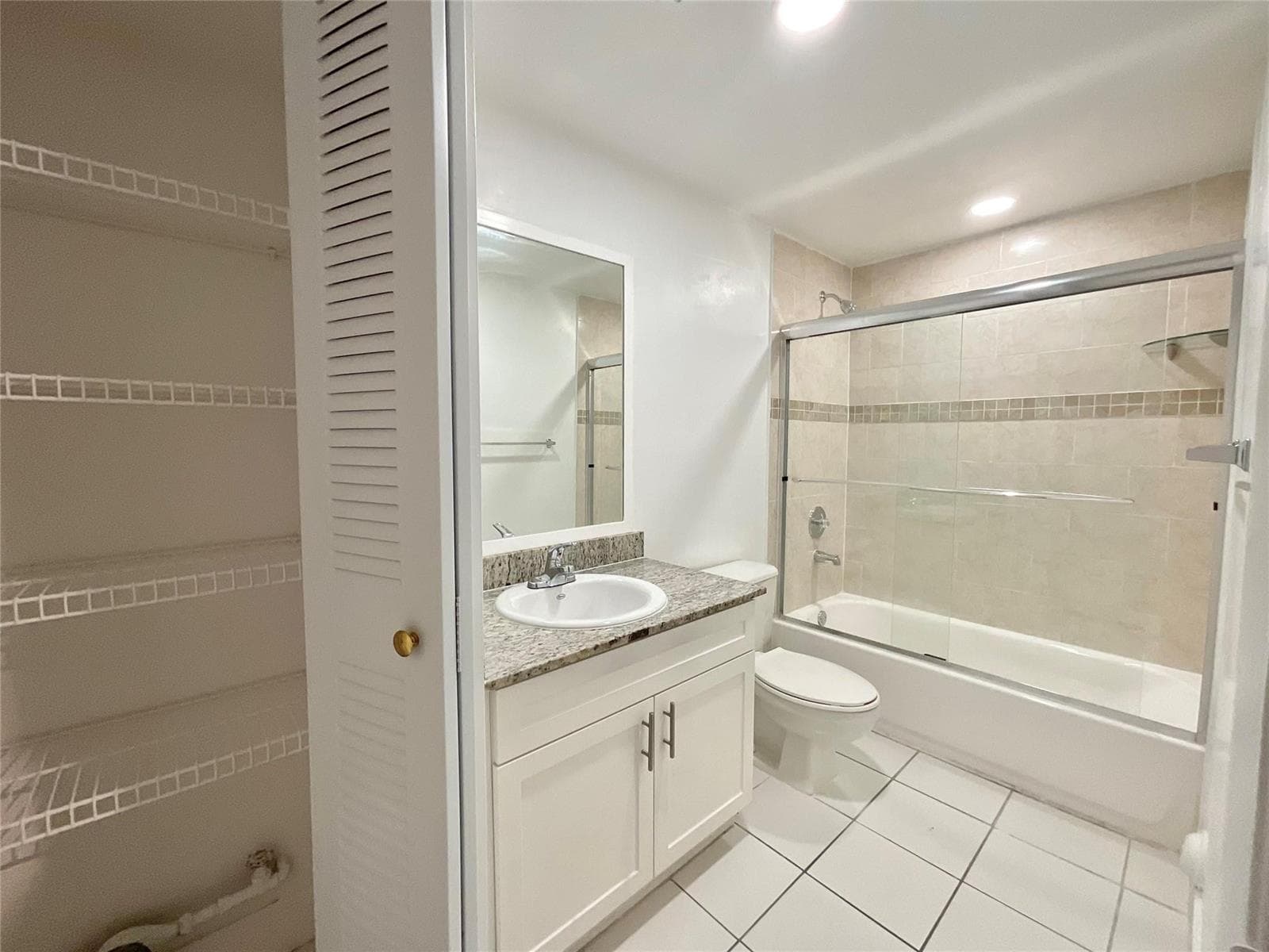 9517 Fontainebleau Boulevard # 224, Miami FL 33172 — 6