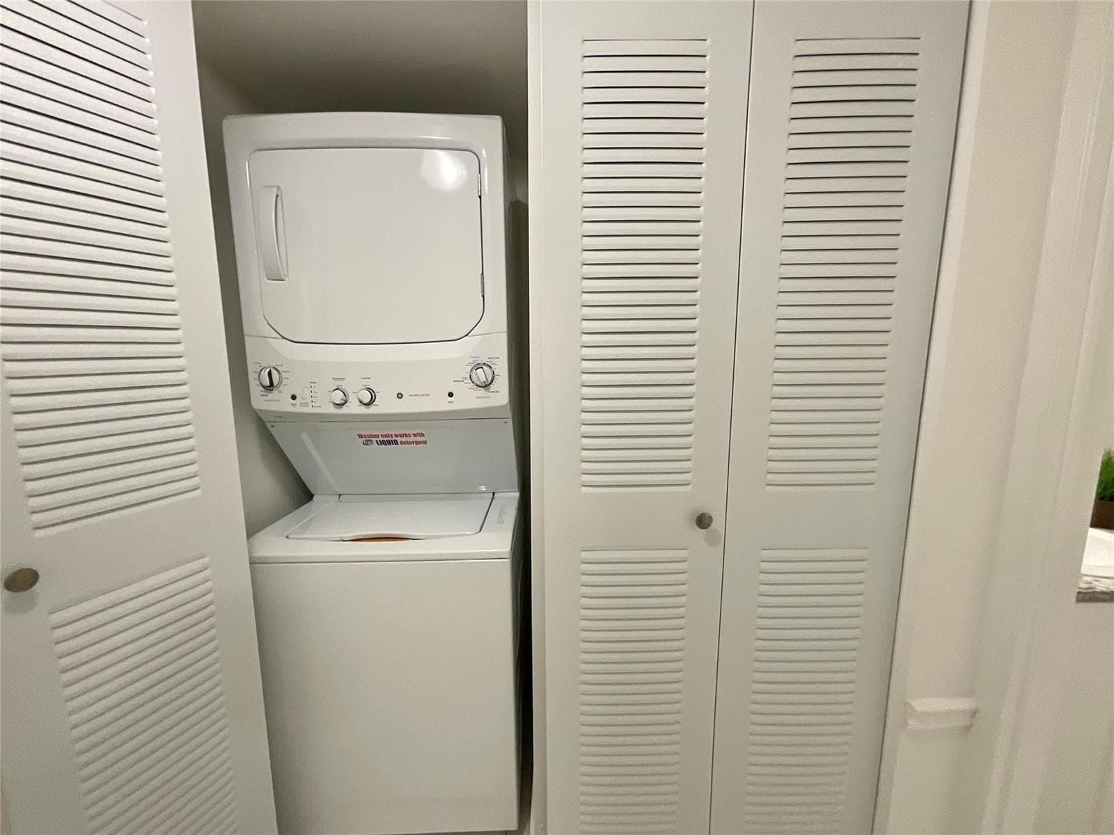 9517 Fontainebleau Boulevard # 224, Miami FL 33172 — 5