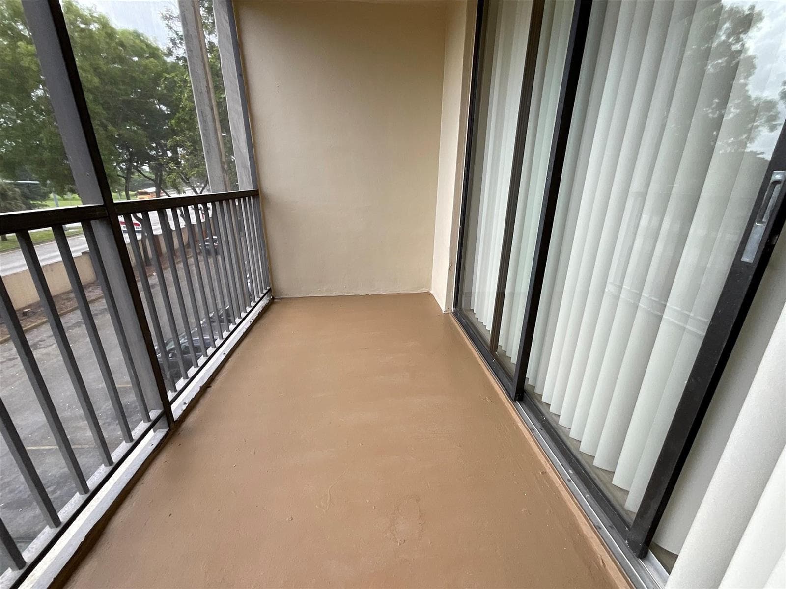 9517 Fontainebleau Boulevard # 301, Miami FL 33172 — 6