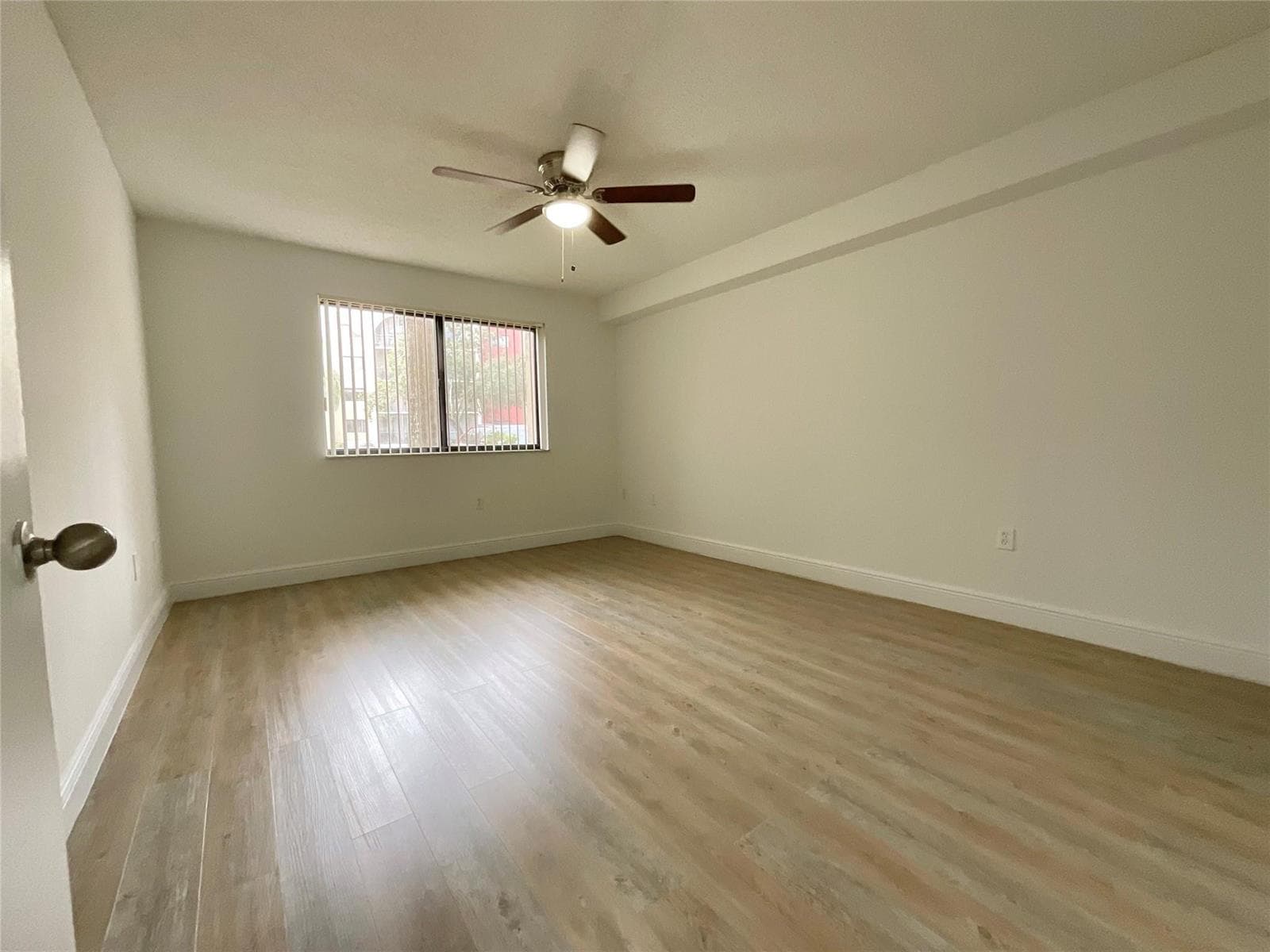 9517 Fontainebleau Boulevard # 301, Miami FL 33172 — 4