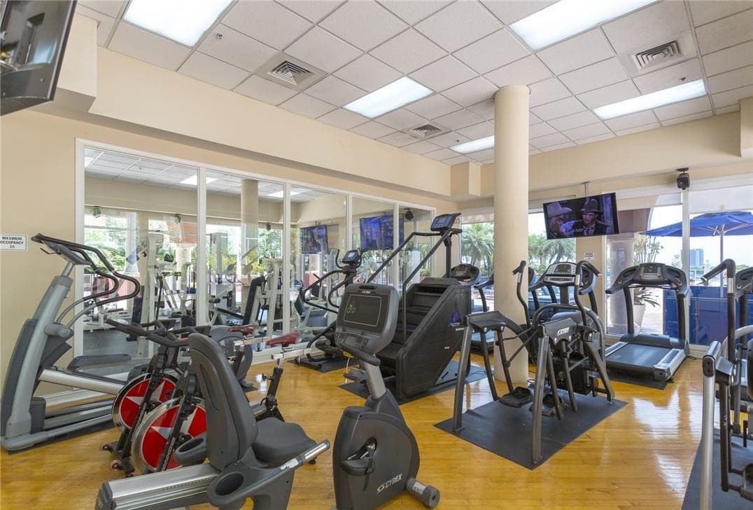 16900 N Bay Road # 817, Sunny Isles Beach FL 33160 — 24