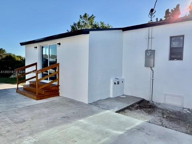 1800 SW 75th Ave Rd, Miami FL 33155 — 4