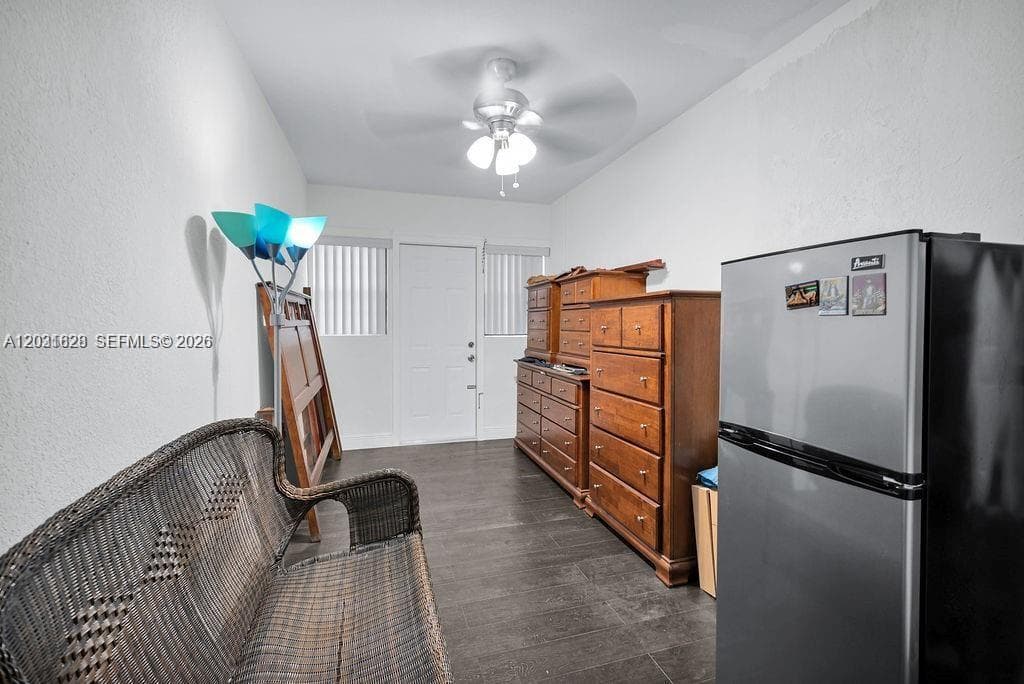 600 NW 34th Ave, Miami FL 33125 — 26