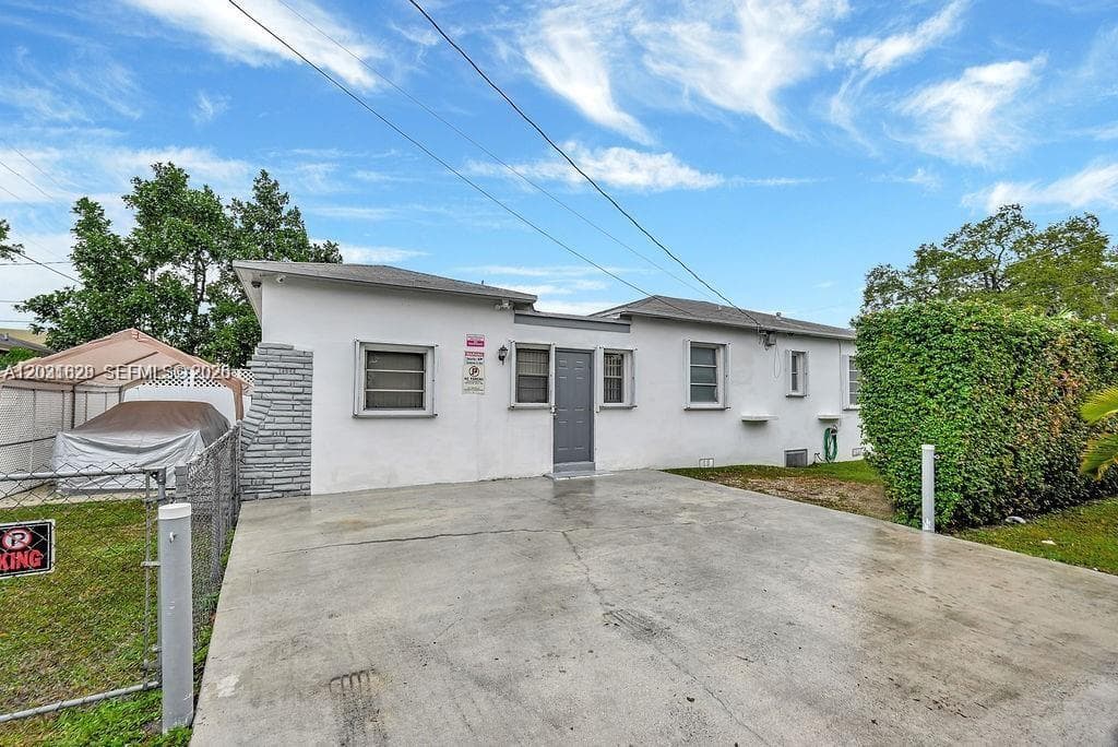 600 NW 34th Ave, Miami FL 33125 — 32
