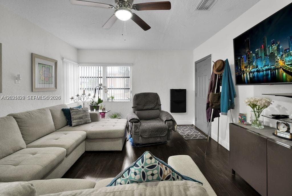 600 NW 34th Ave, Miami FL 33125 — 5