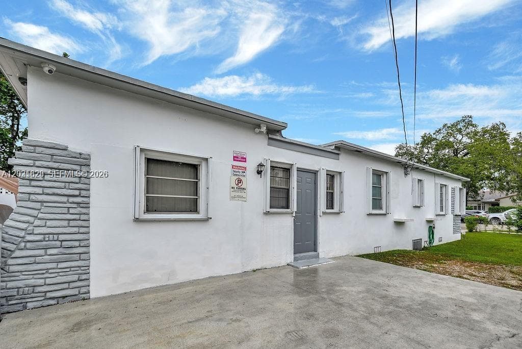 600 NW 34th Ave, Miami FL 33125 — 33