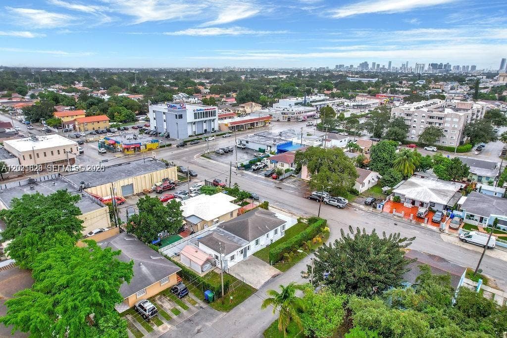600 NW 34th Ave, Miami FL 33125 — 37