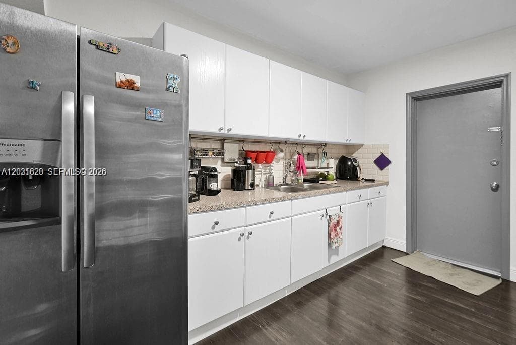 600 NW 34th Ave, Miami FL 33125 — 19