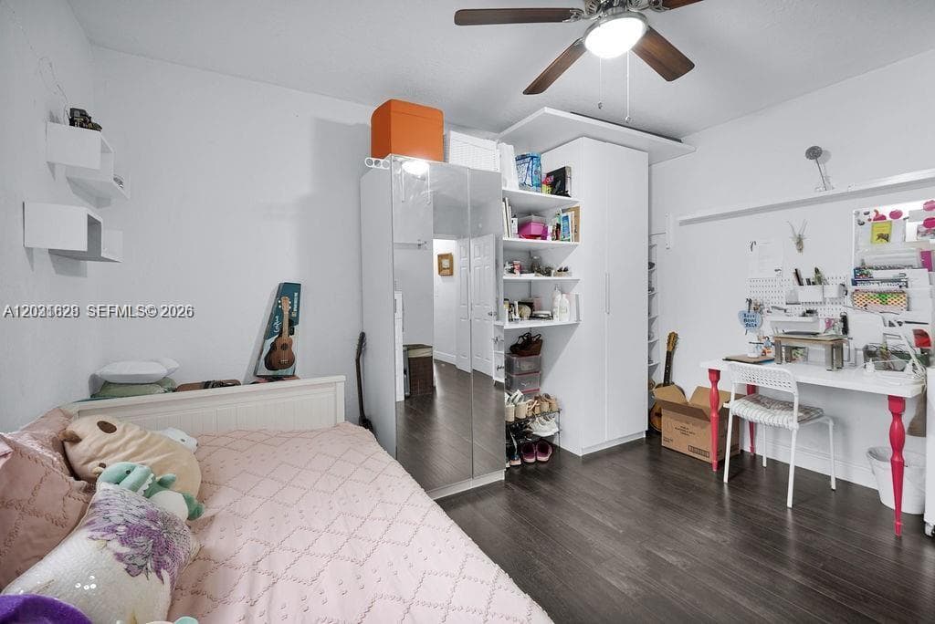 600 NW 34th Ave, Miami FL 33125 — 25