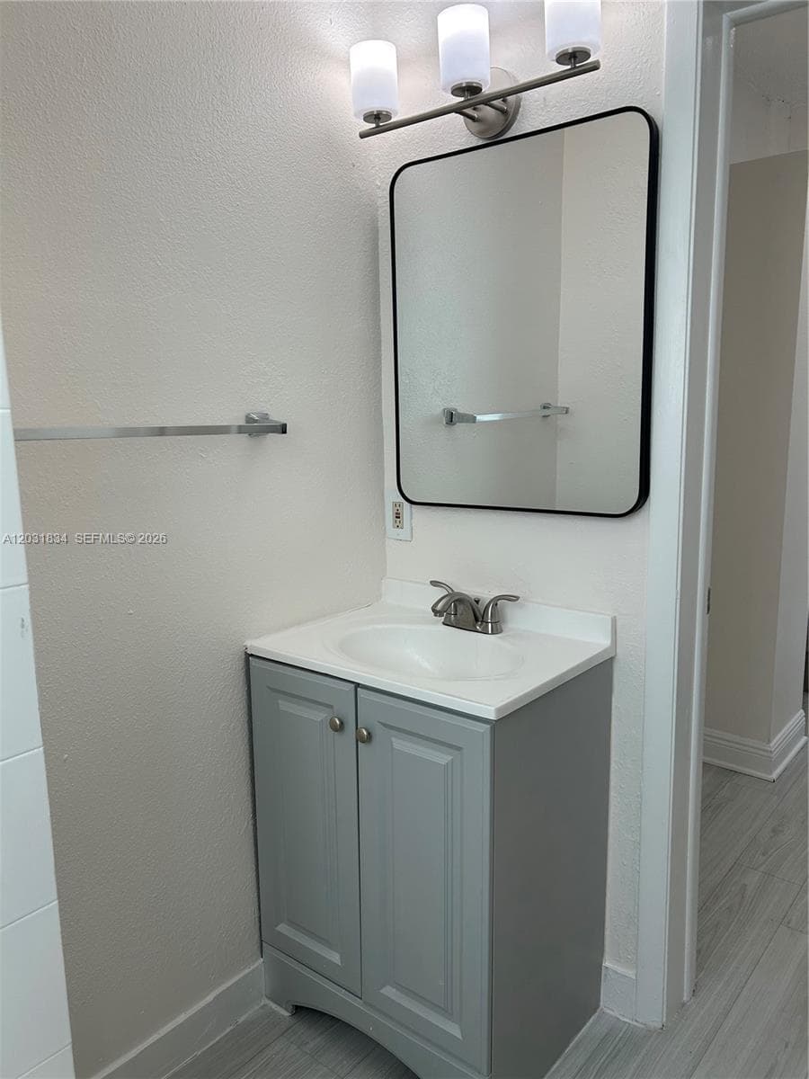 1017 Jefferson Ave # 306, Miami Beach FL 33139 — 8