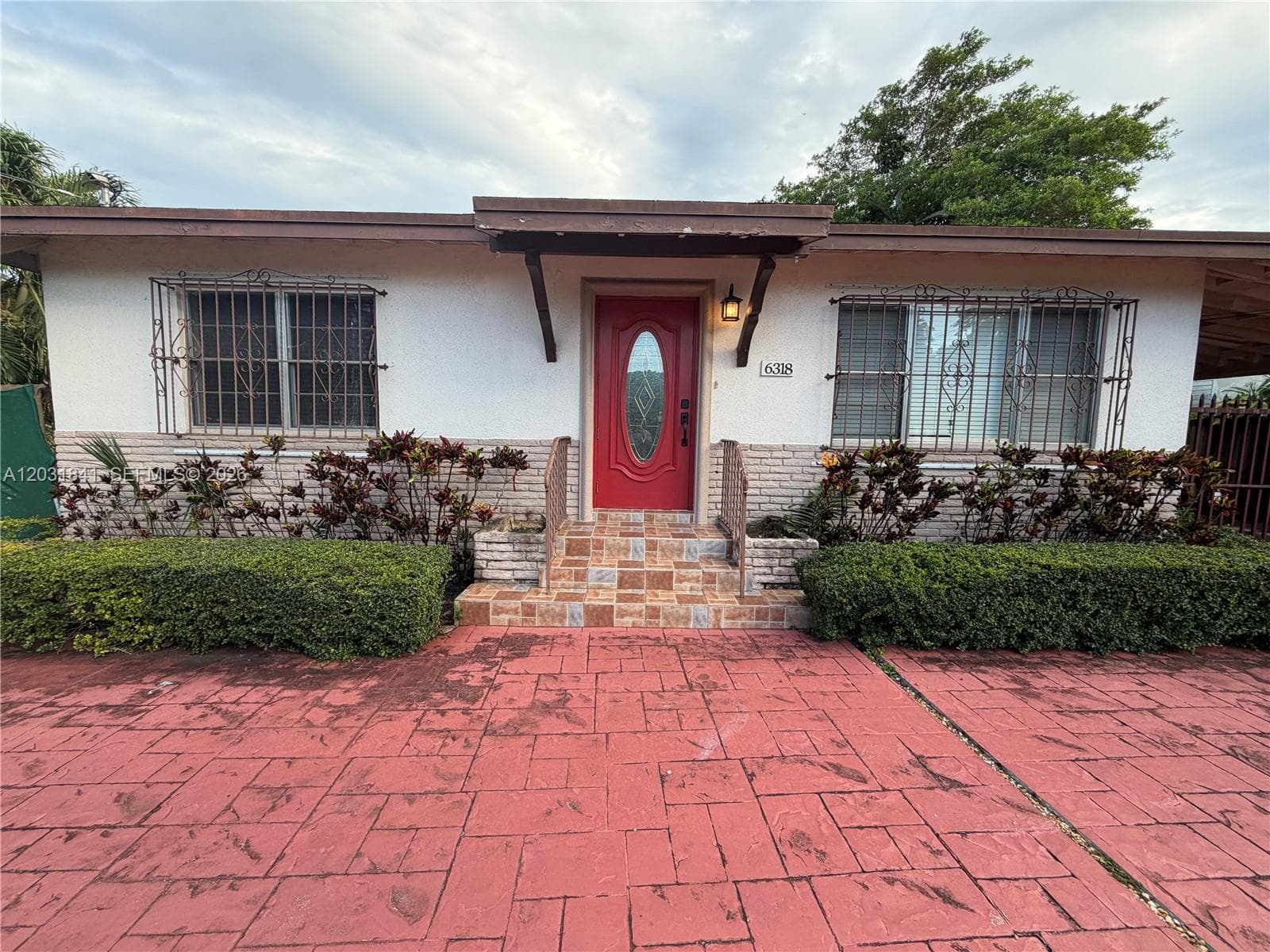 6318 SW 27th St, Miami FL 33155 — 2