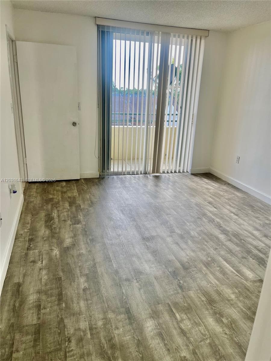 8321 NW 7th St # 407, Miami FL 33126 — 13