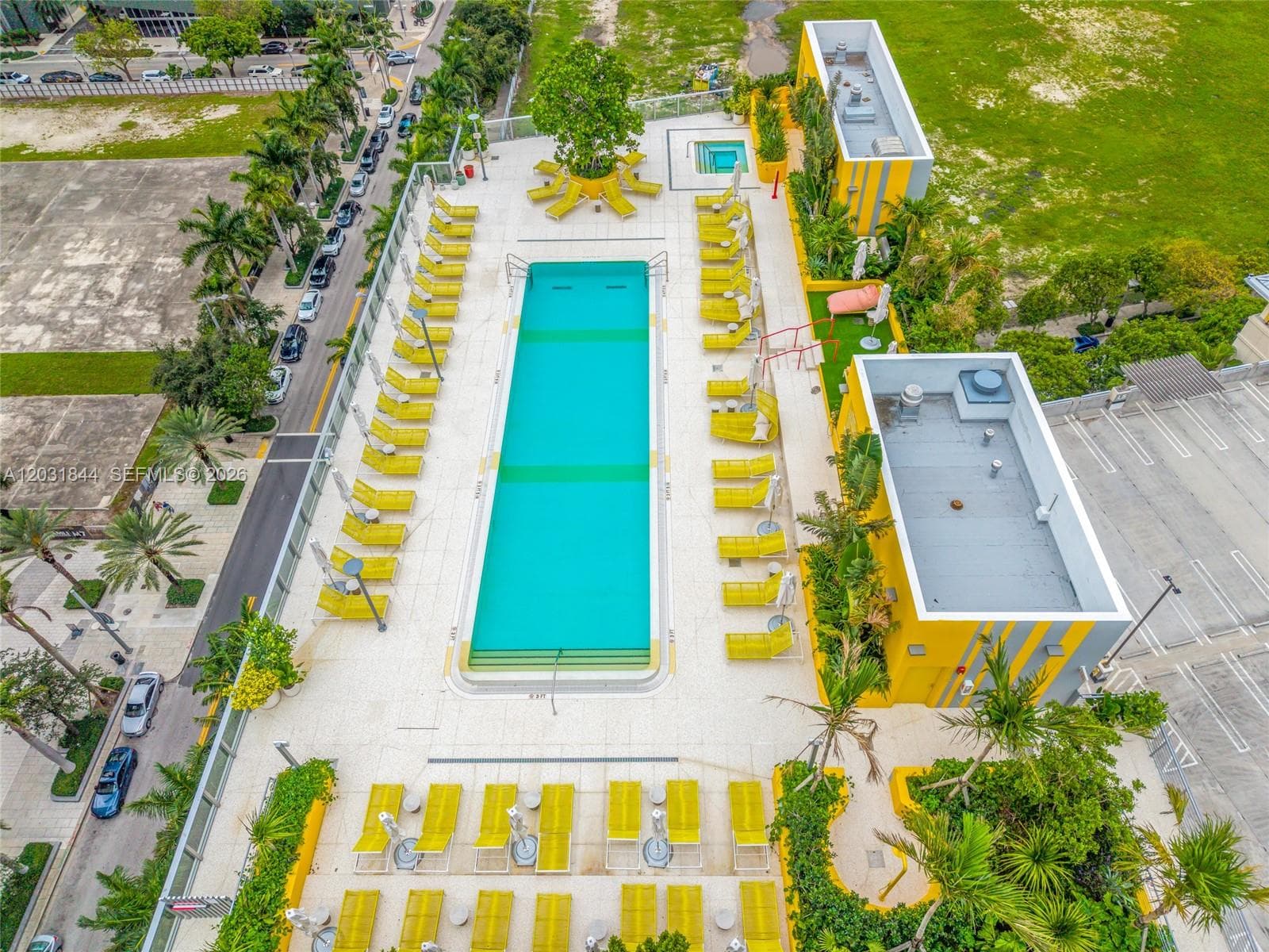 90 NE 32 # 1013, Miami FL 33137 — 61