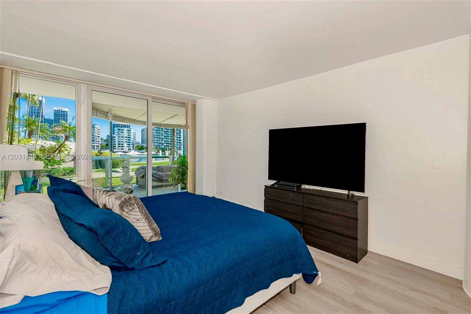 900 Bay Dr # 122, Miami Beach FL 33141 — 17