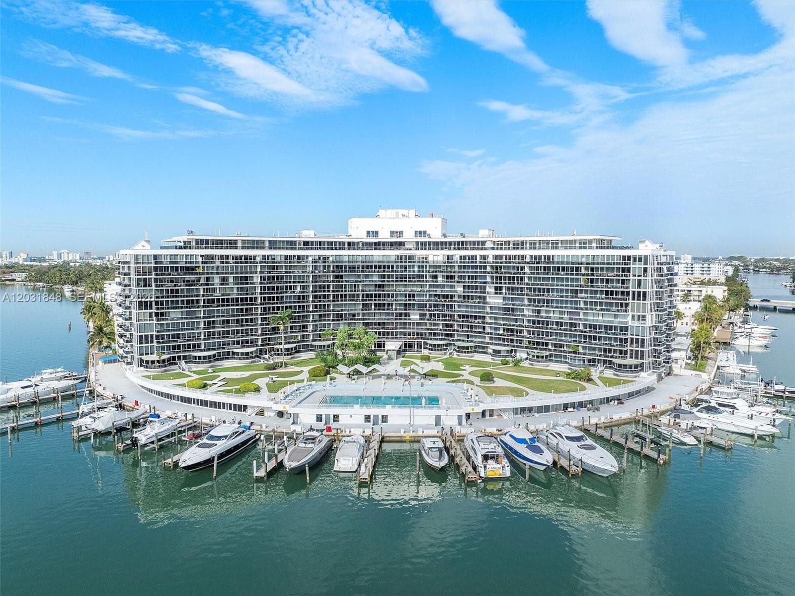 900 Bay Dr # 122, Miami Beach FL 33141 — 1