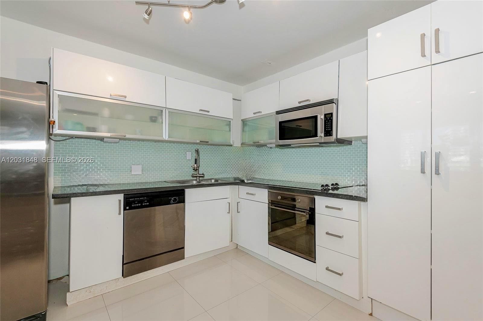 900 Bay Dr # 122, Miami Beach FL 33141 — 5