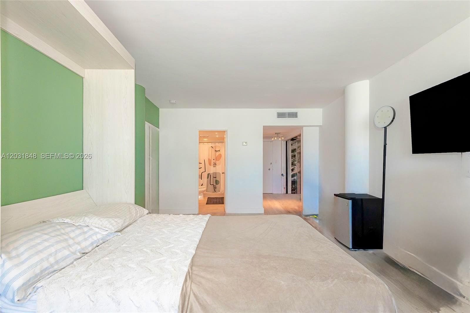 900 Bay Dr # 122, Miami Beach FL 33141 — 18