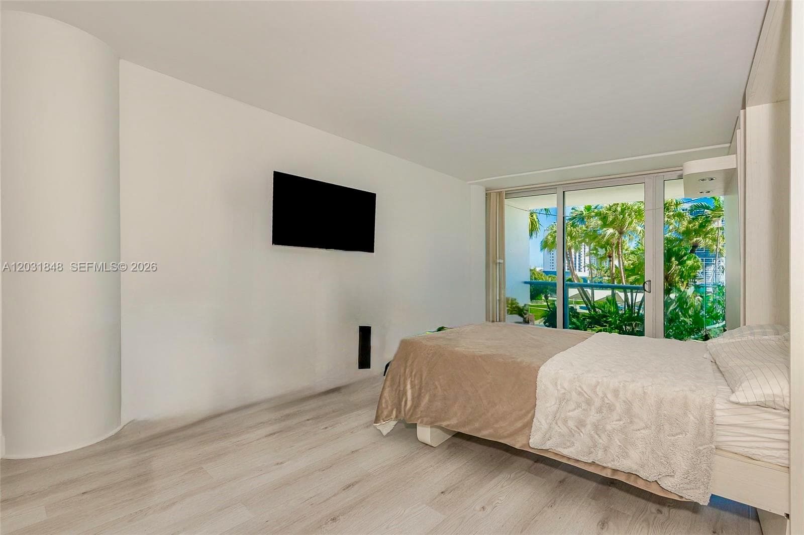 900 Bay Dr # 122, Miami Beach FL 33141 — 19
