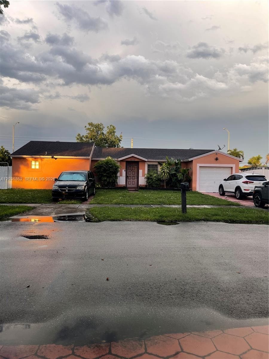 19391 NW 57th Ct, Hialeah FL 33015 — 2