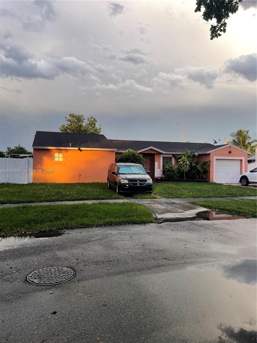 19391 NW 57th Ct, Hialeah FL 33015 — 3