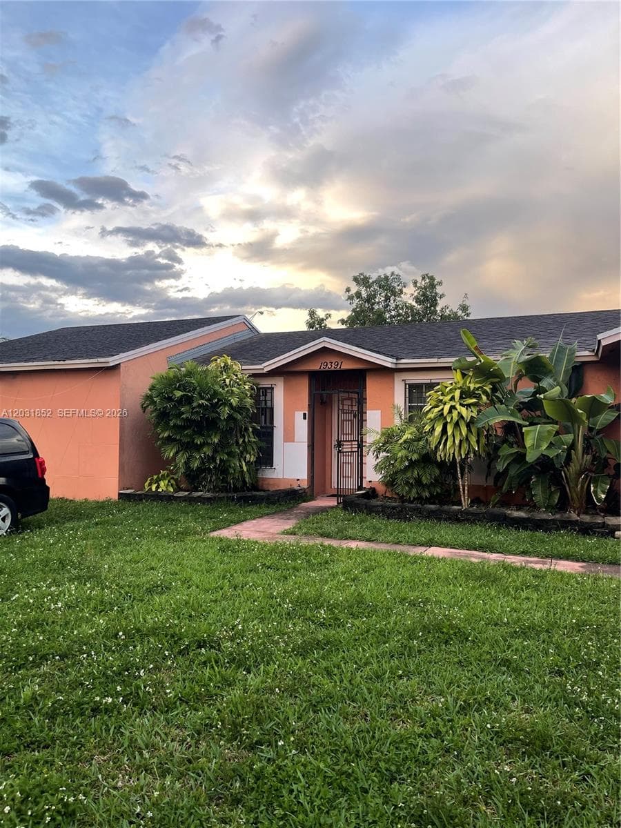 19391 NW 57th Ct, Hialeah FL 33015 — 1
