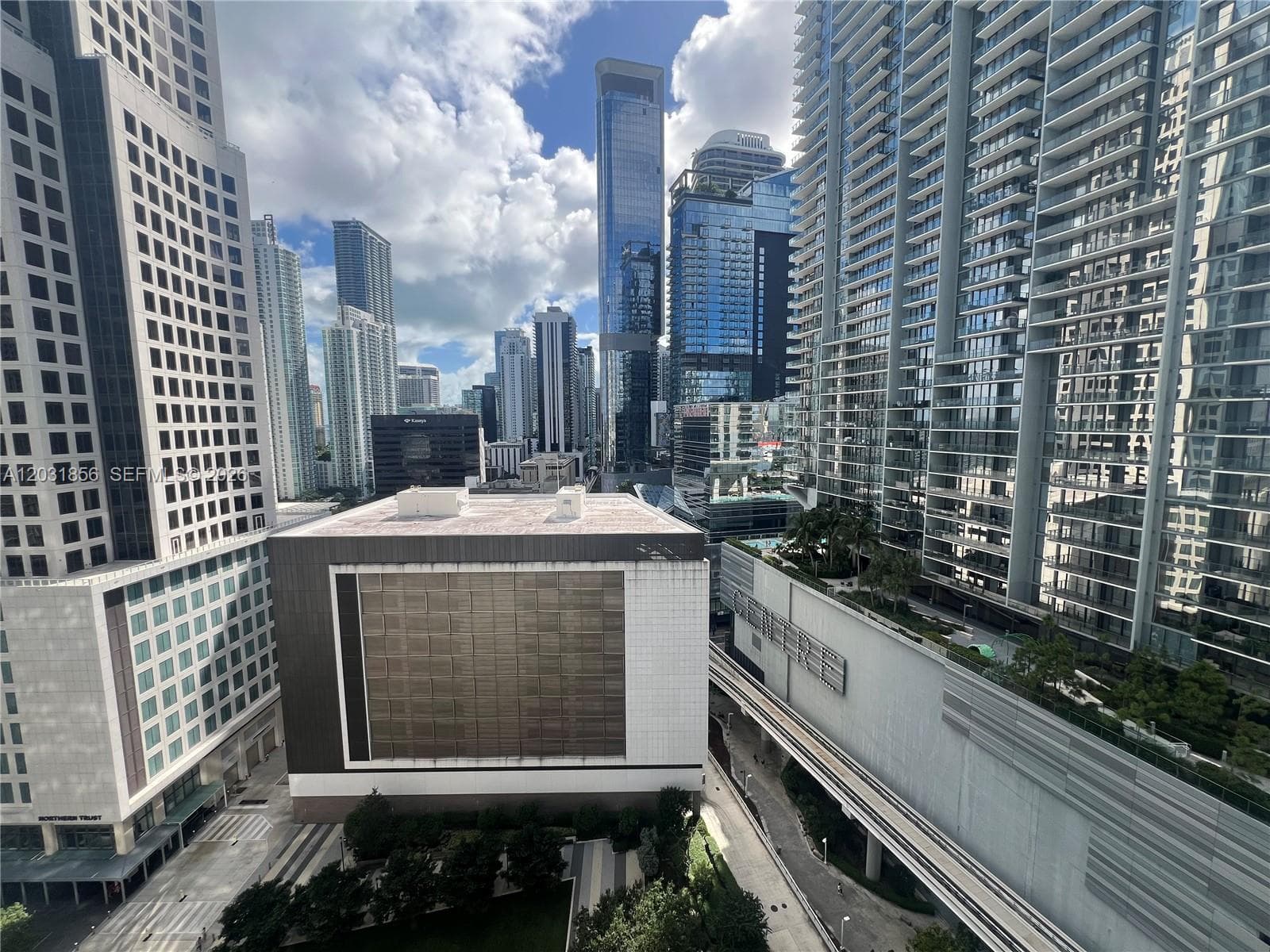 31 SE 6th St # 2307, Miami FL 33131 — 8