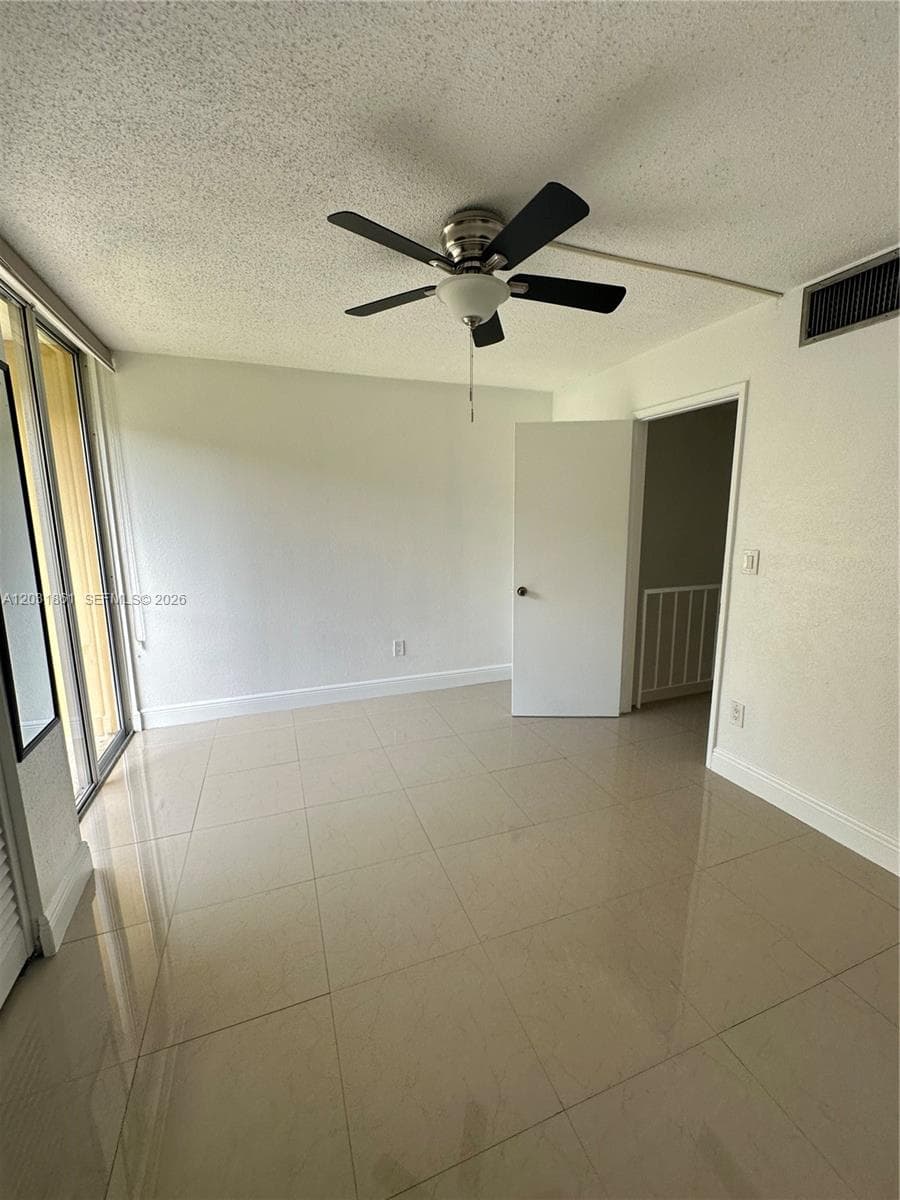 9250 Fontainebleau Blvd # 202, Miami FL 33172 — 23