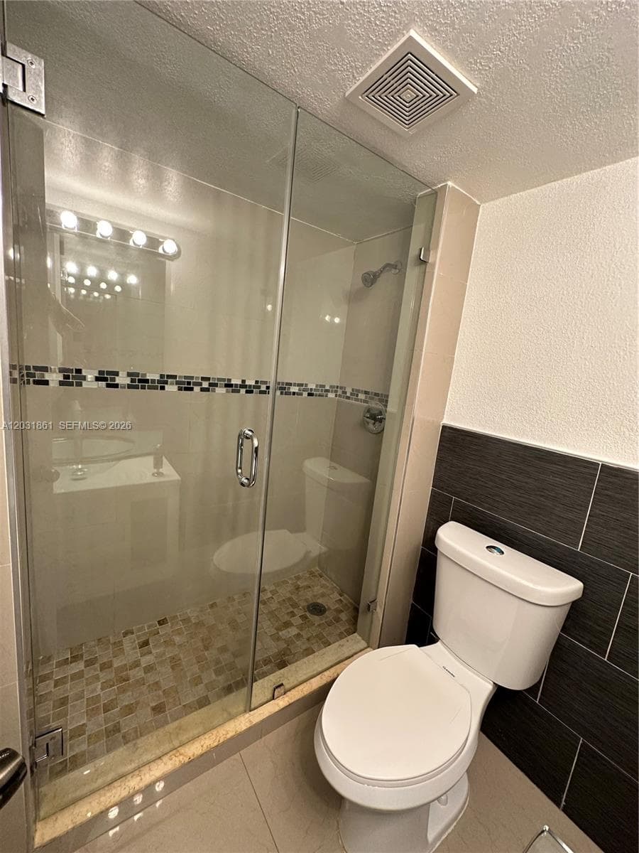 9250 Fontainebleau Blvd # 202, Miami FL 33172 — 16