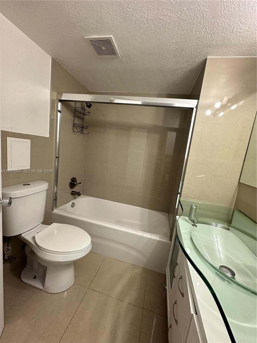 9250 Fontainebleau Blvd # 202, Miami FL 33172 — 19