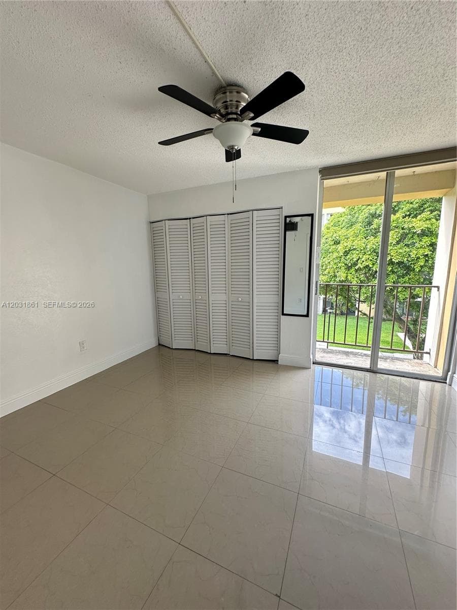 9250 Fontainebleau Blvd # 202, Miami FL 33172 — 21