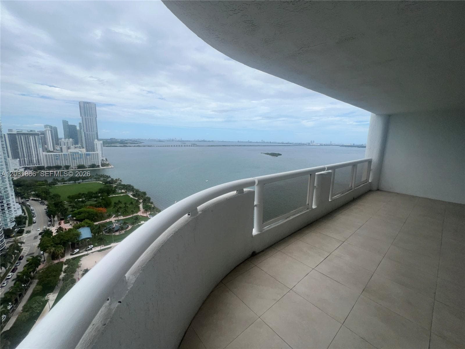 1717 N Bayshore Dr # 3337, Miami FL 33132 — 2