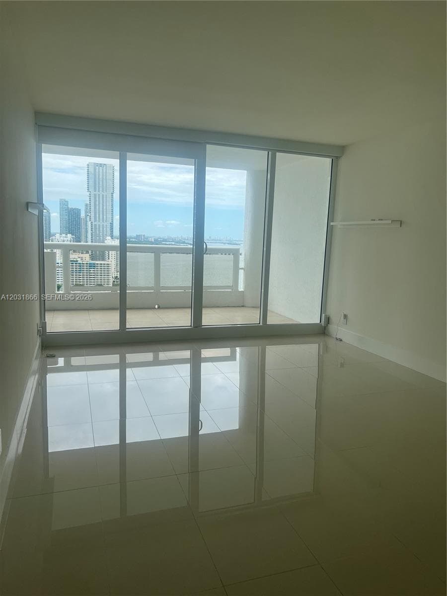 1717 N Bayshore Dr # 3337, Miami FL 33132 — 4
