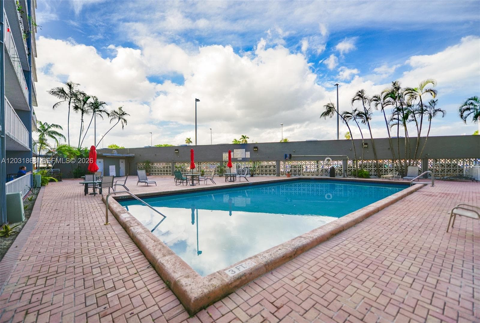 1800 NW 24th Ave # 712, Miami FL 33125 — 32