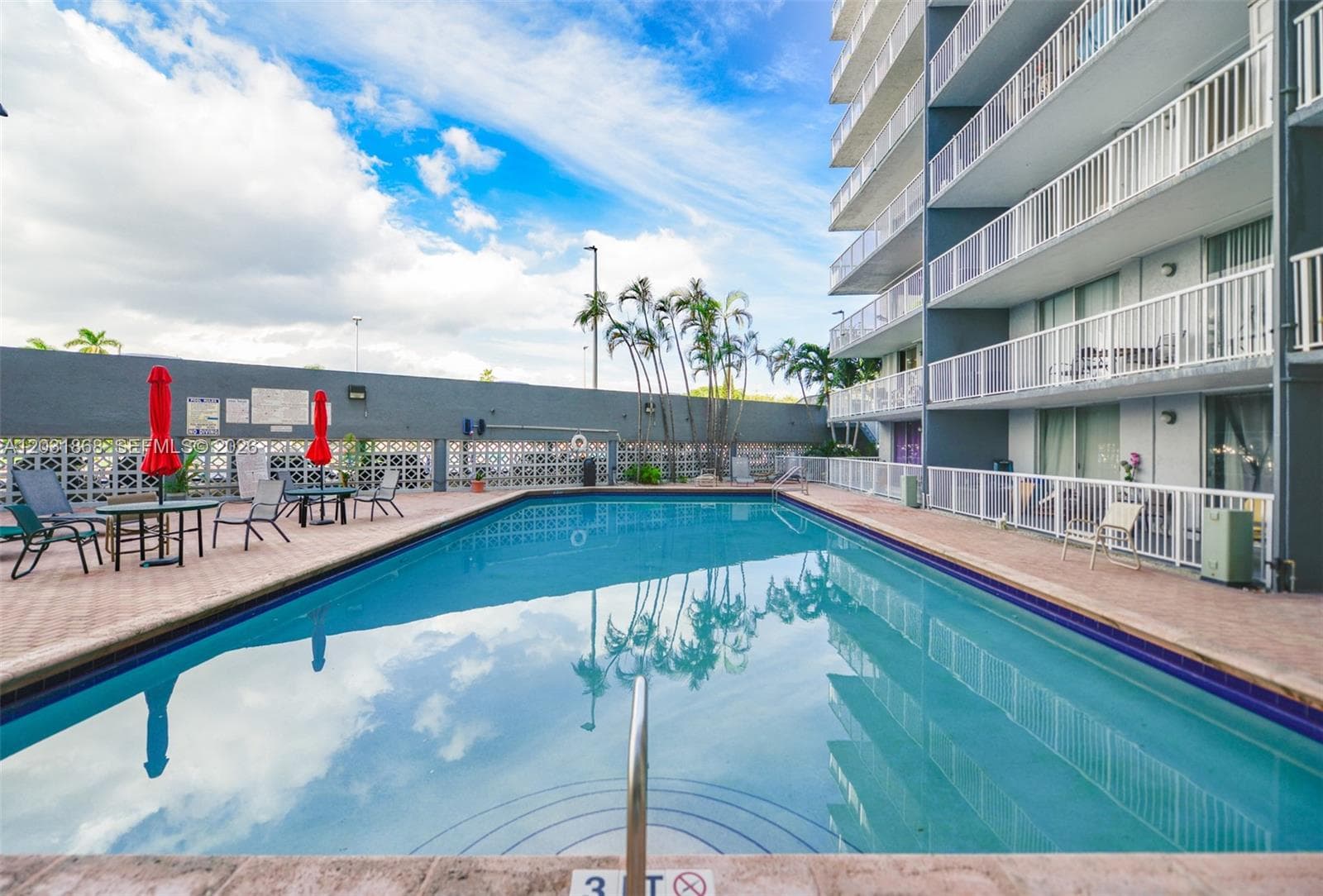 1800 NW 24th Ave # 712, Miami FL 33125 — 33
