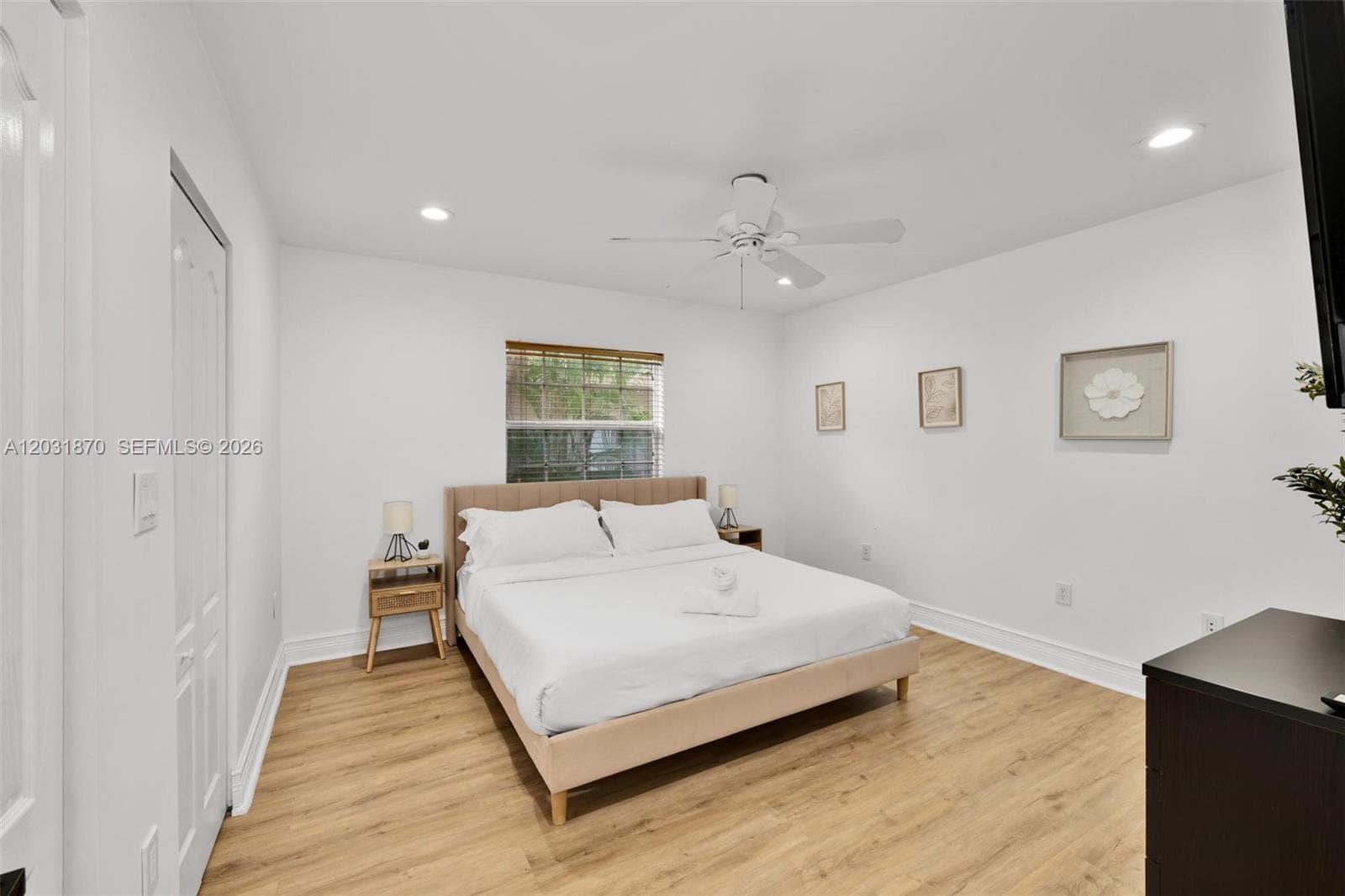 2940 NE 164th St, North Miami Beach FL 33160 — 23