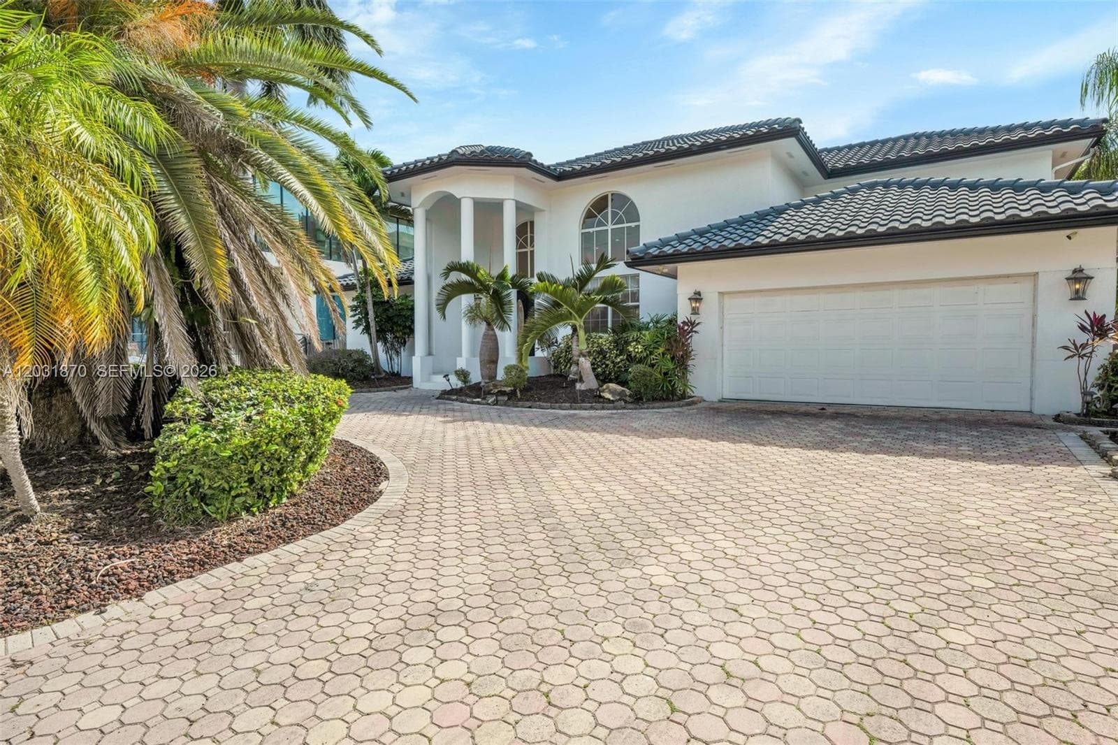 2940 NE 164th St, North Miami Beach FL 33160 — 36