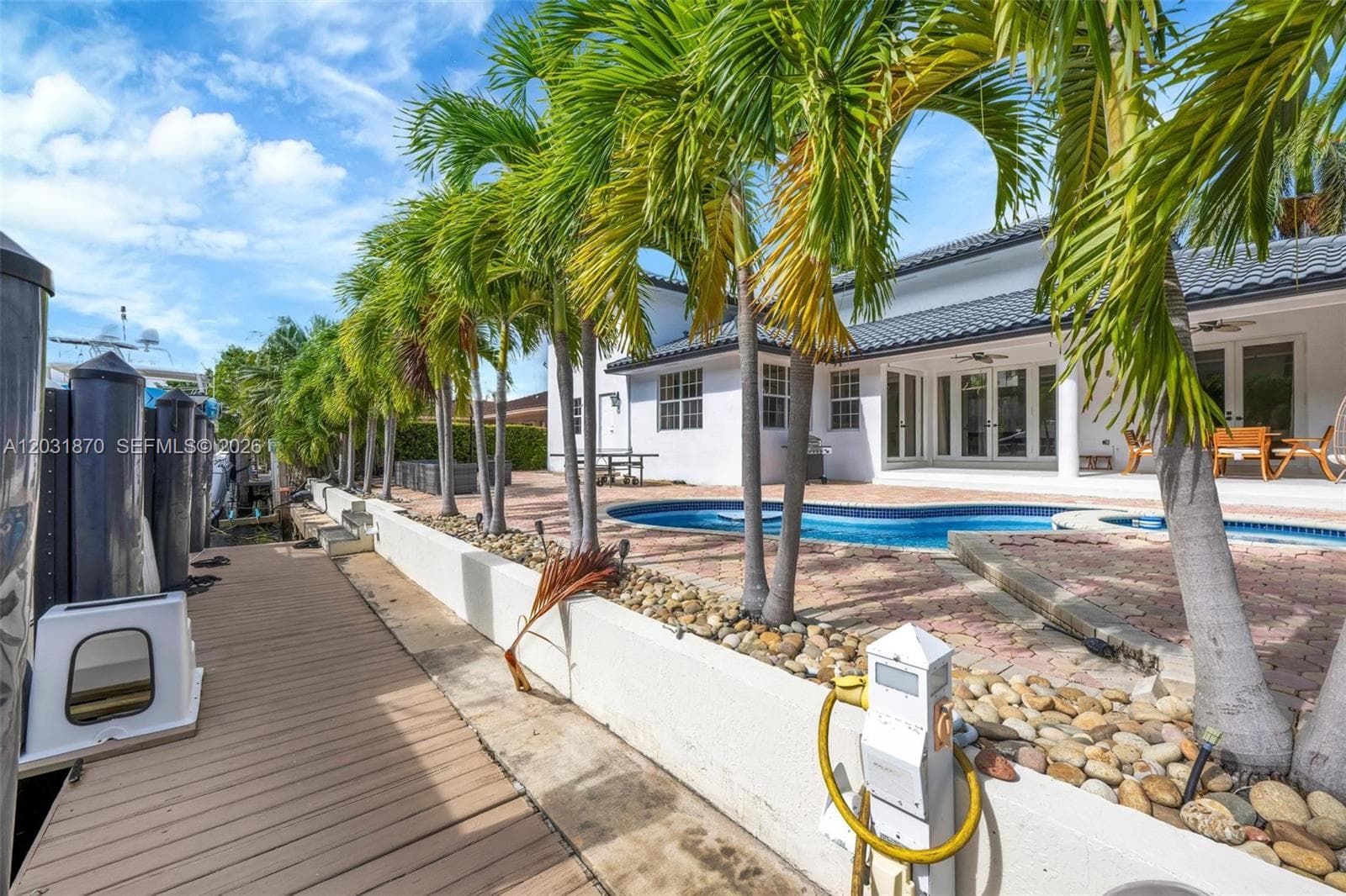 2940 NE 164th St, North Miami Beach FL 33160 — 37