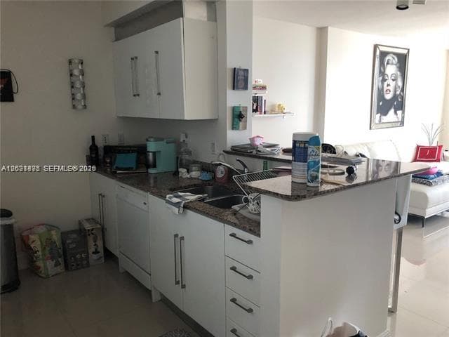 325 S Biscayne Blvd # 2824, Miami FL 33131 — 3