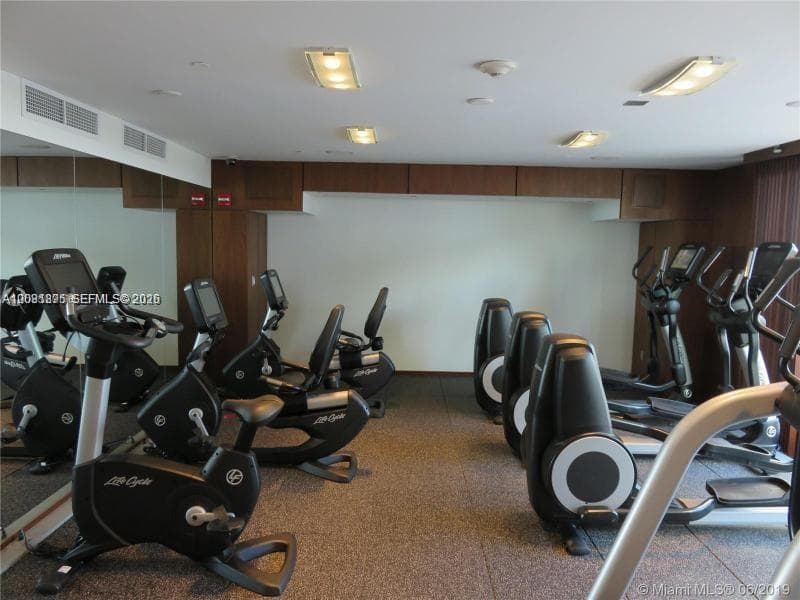 325 S Biscayne Blvd # 2824, Miami FL 33131 — 10