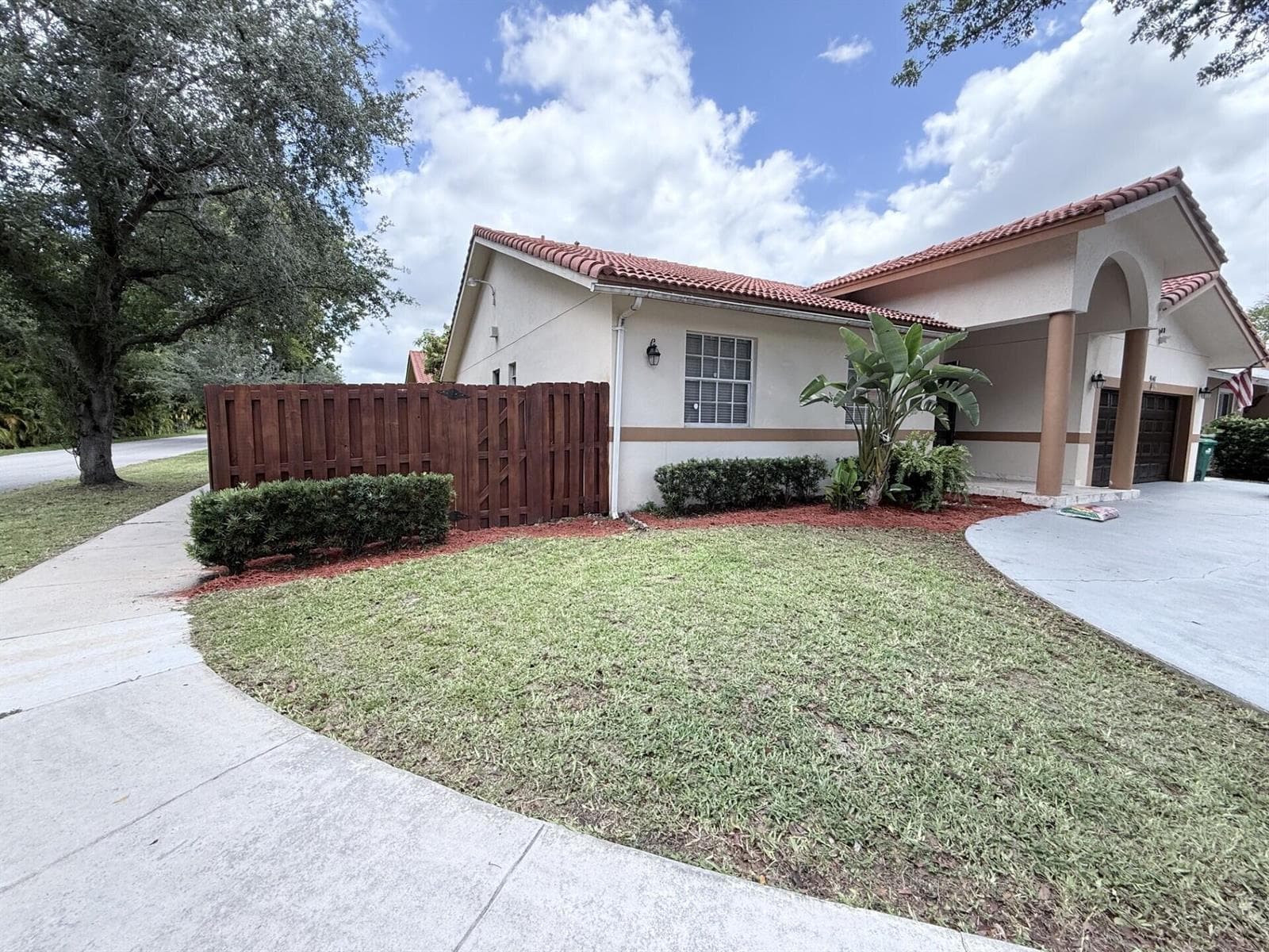 9141 NW 152nd Street, Miami Lakes FL 33018 — 2