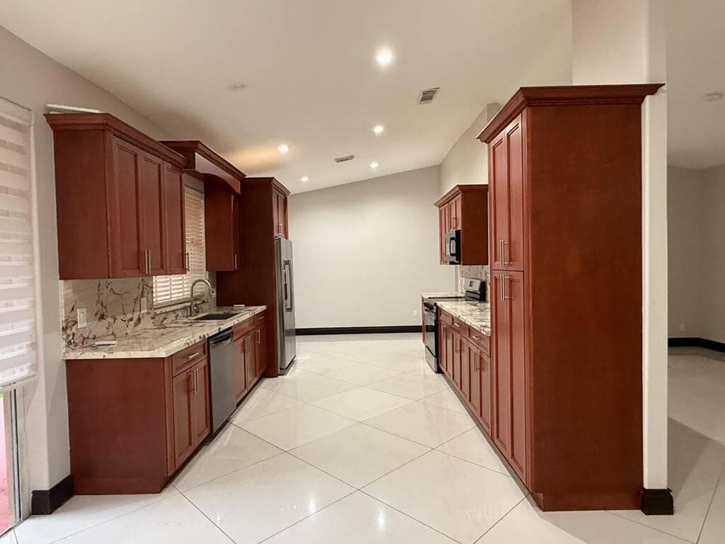 9141 NW 152nd Street, Miami Lakes FL 33018 — 10