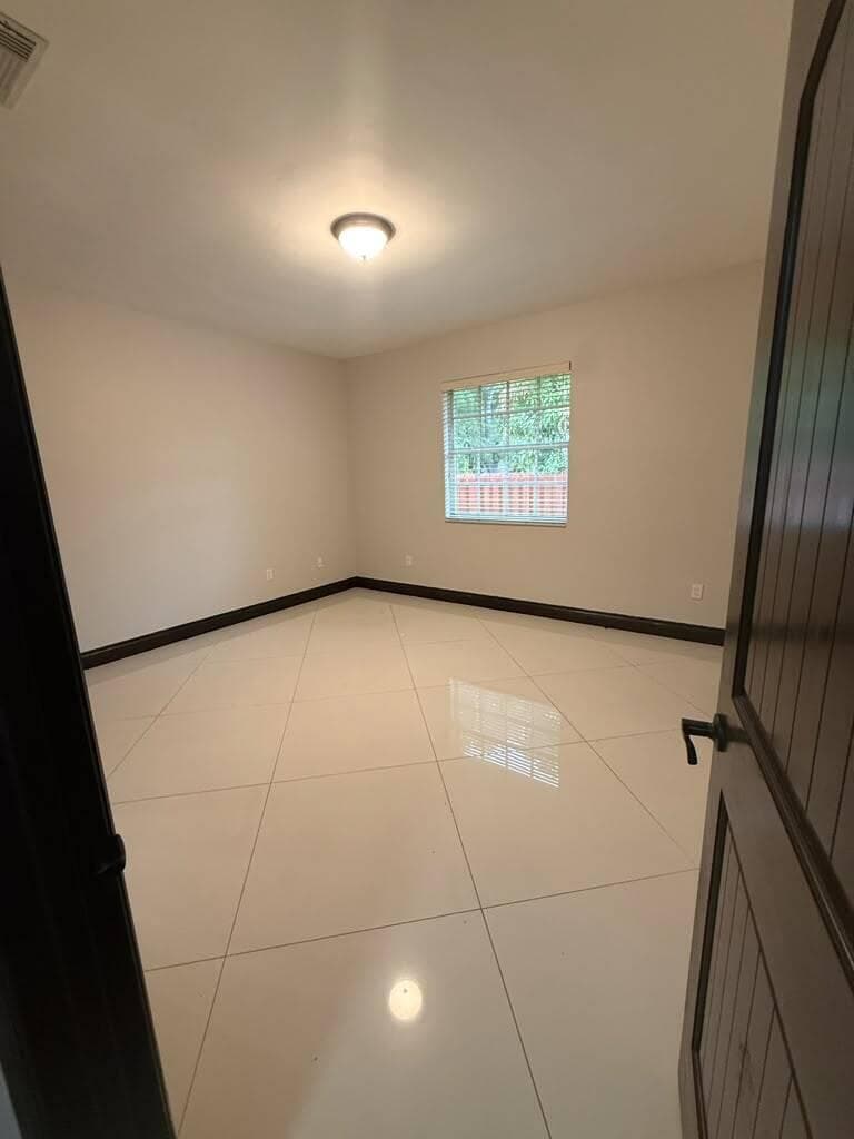 9141 NW 152nd Street, Miami Lakes FL 33018 — 15