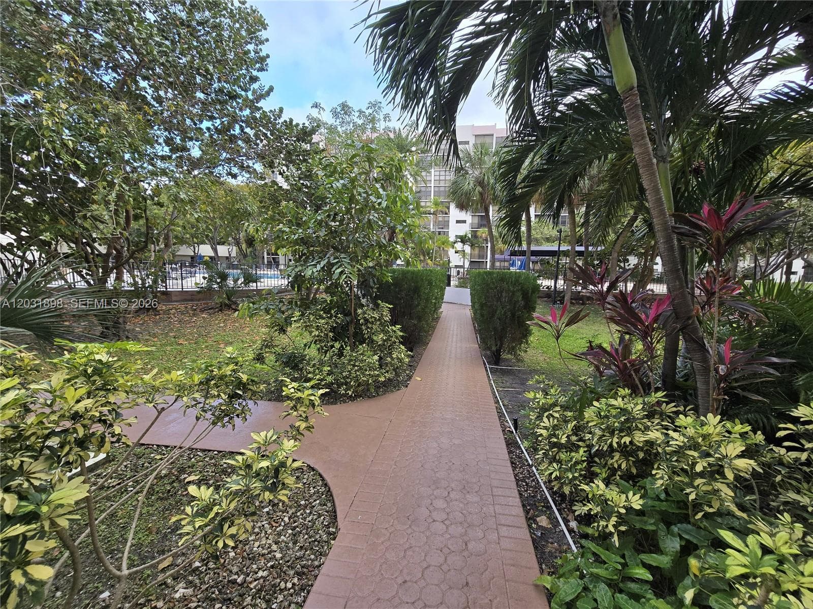 16919 N Bay Rd # 517, Sunny Isles Beach FL 33160 — 18