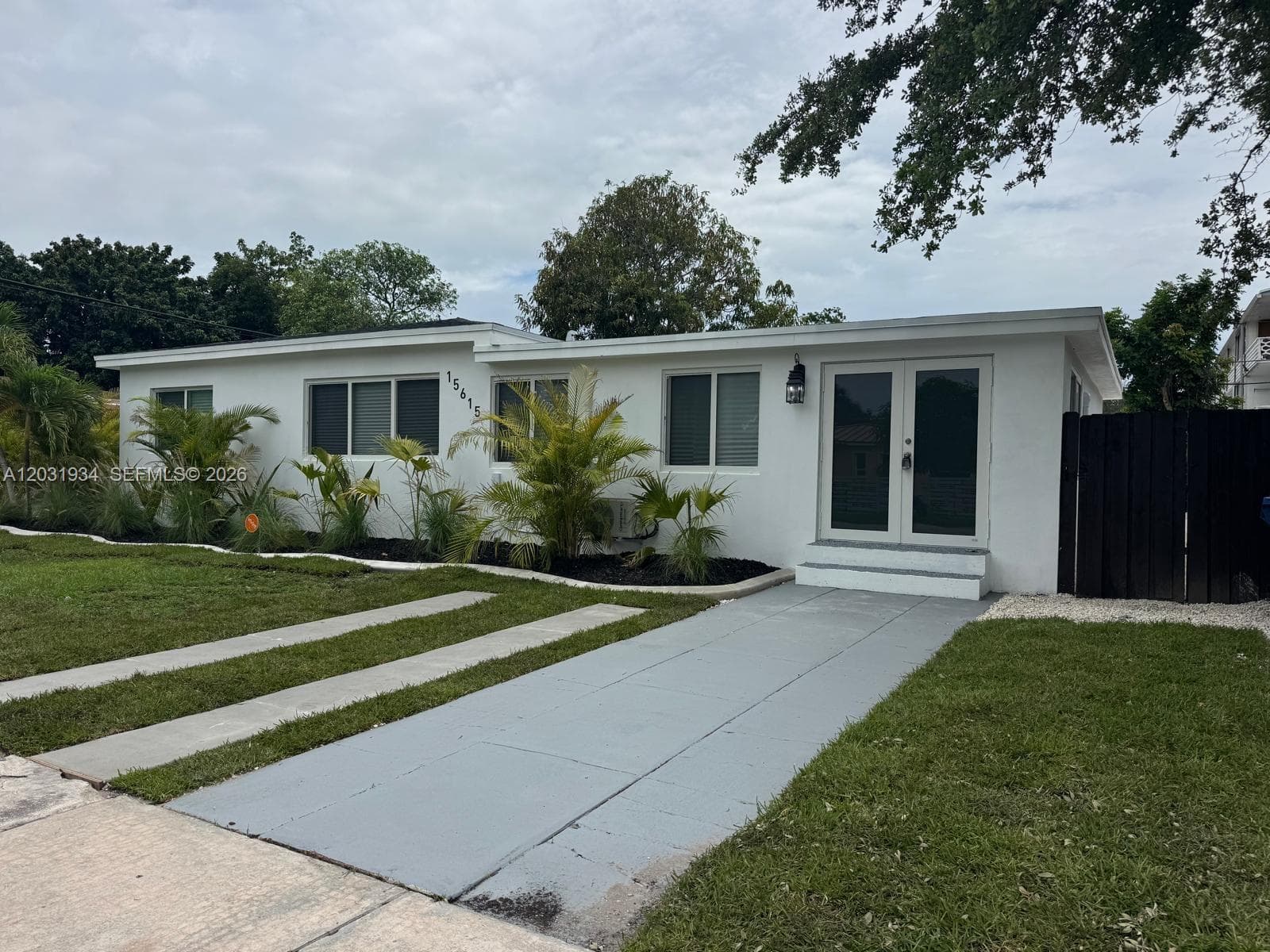 15615 NE 5th Ct # A, Miami FL 33162 — 1